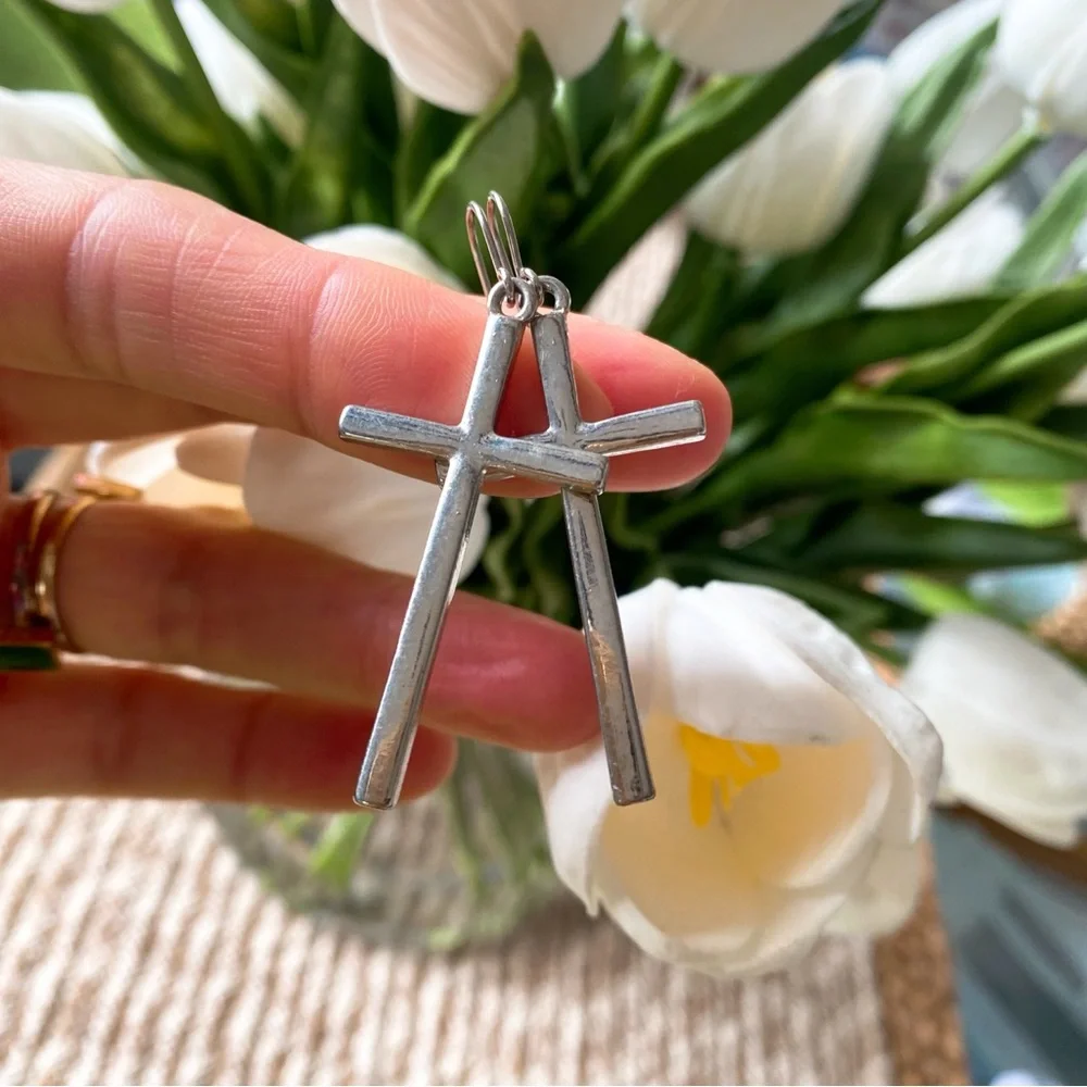 💎 SILVER CROSS CUSTOME JEWELRY EARRINGS!